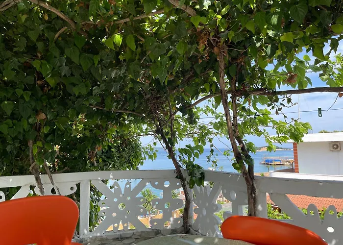 Mustafaraj Apartments Ksamil